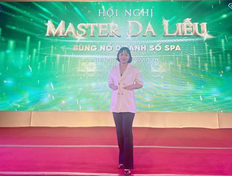 Khanh Ly 8
