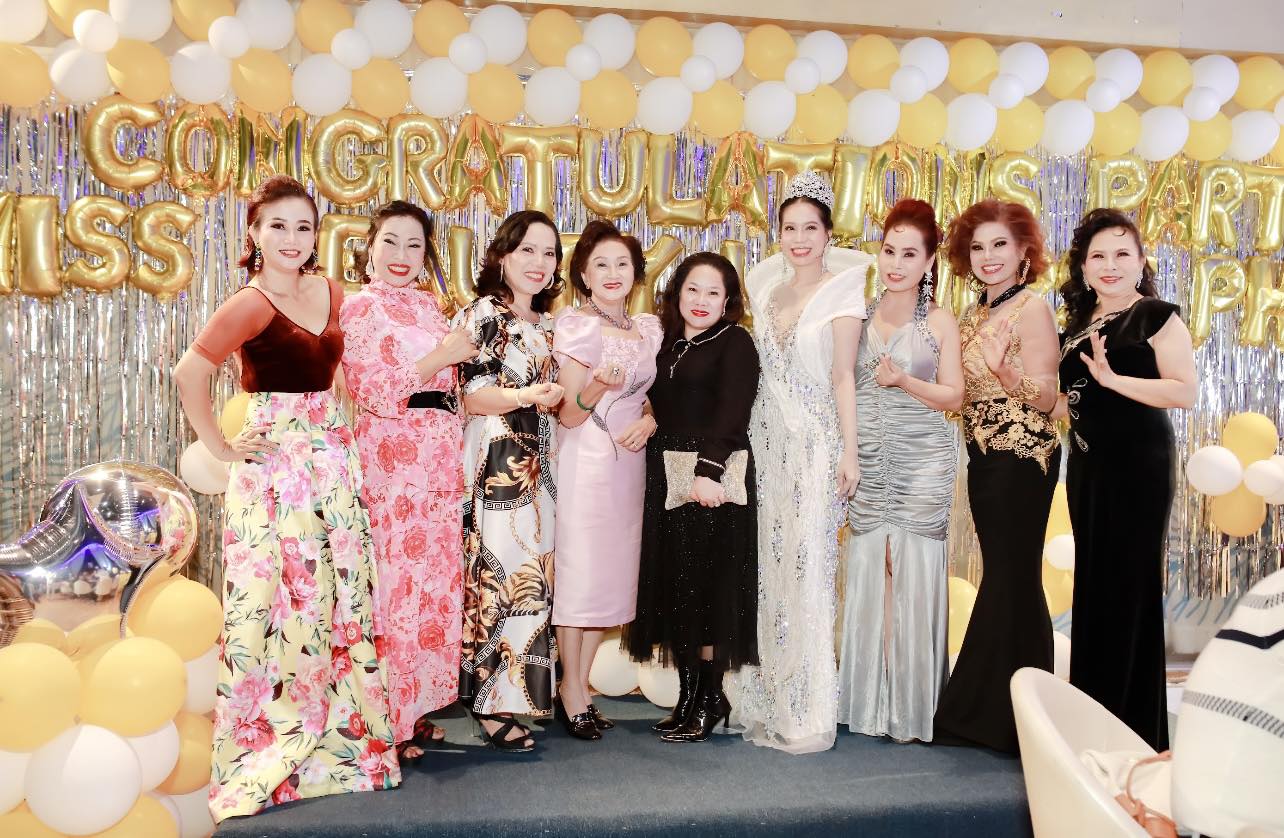 thanh hang party6