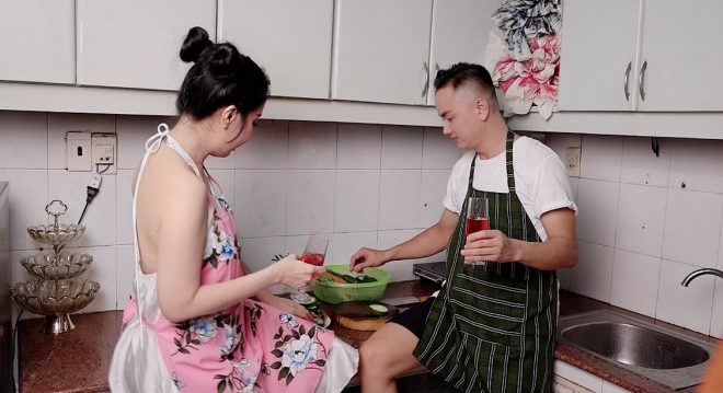 Hoa hậu sắc đẹp hoàn vũ / Công chúa Hoàng gia Mahalirka trong bộ ảnh “ Hạnh phúc từ gian bếp “ một ý tưởng của ntk – stylist Tiến Trần
