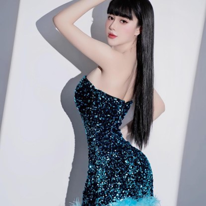 Phí Linh Linh từng là những người đầu tiên sáng lập nên các trung tâm đào tạo người mẫu ở Thanh Hoá 2016. 3 Picture82