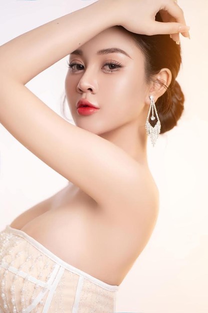 Phí Linh Linh từng là những người đầu tiên sáng lập nên các trung tâm đào tạo người mẫu ở Thanh Hoá 2016. 5 Picture84