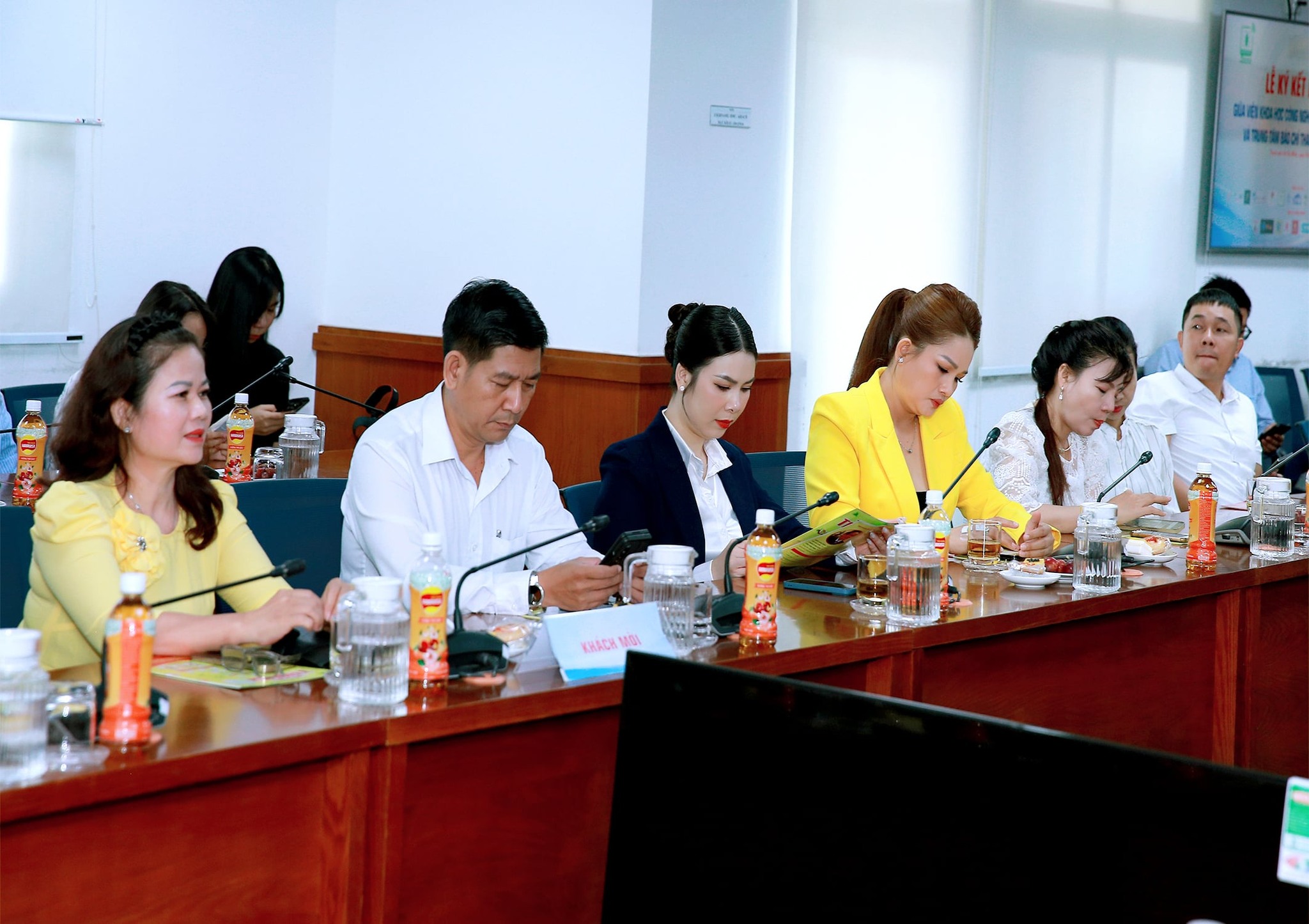 Hoa khôi Tài Năng Ellis Đậu Tuyết liên tục tham gia các sự kiện kết nối giao lưu Doanh nhân, Doanh nghiệp 4 dau tuyet6