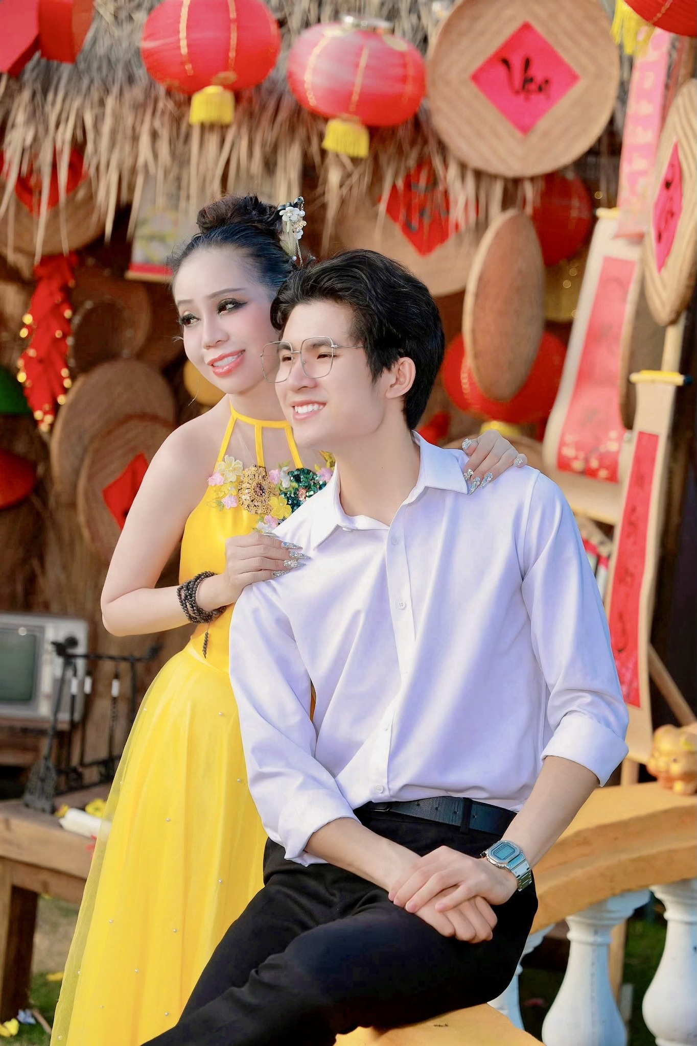 Hoa hậu Sắc đẹp Hoàn vũ Thanh Hằng diện yếm thắm hóa nàng Xuân rực rỡ 3 471504994 28081960268117176 4425508609188172661 n