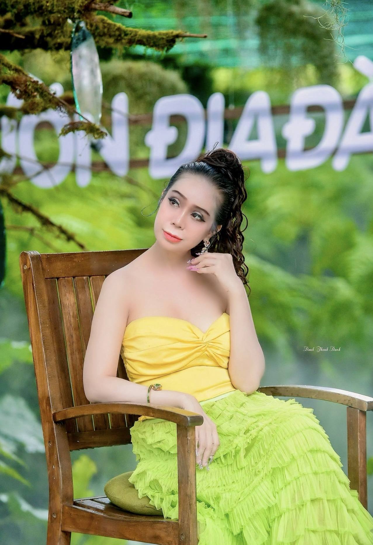 Hoa hậu Thanh Hằng gợi ý thời trang xuống phố dịp lễ với bản phối trang phục cực “slay” 8 472313332 28148306478149221 1304165147911854863 n