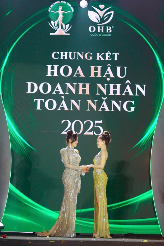 Á HẬU 1 HOA HẬU DOANH NHÂN TOÀN NĂNG 2025 THUỘC VỀ DOANH NHÂN TRỊNH THỊ HOA SBD 178 4 z6523758177591 6730033fad4ab54496303ad33b39c5f3
