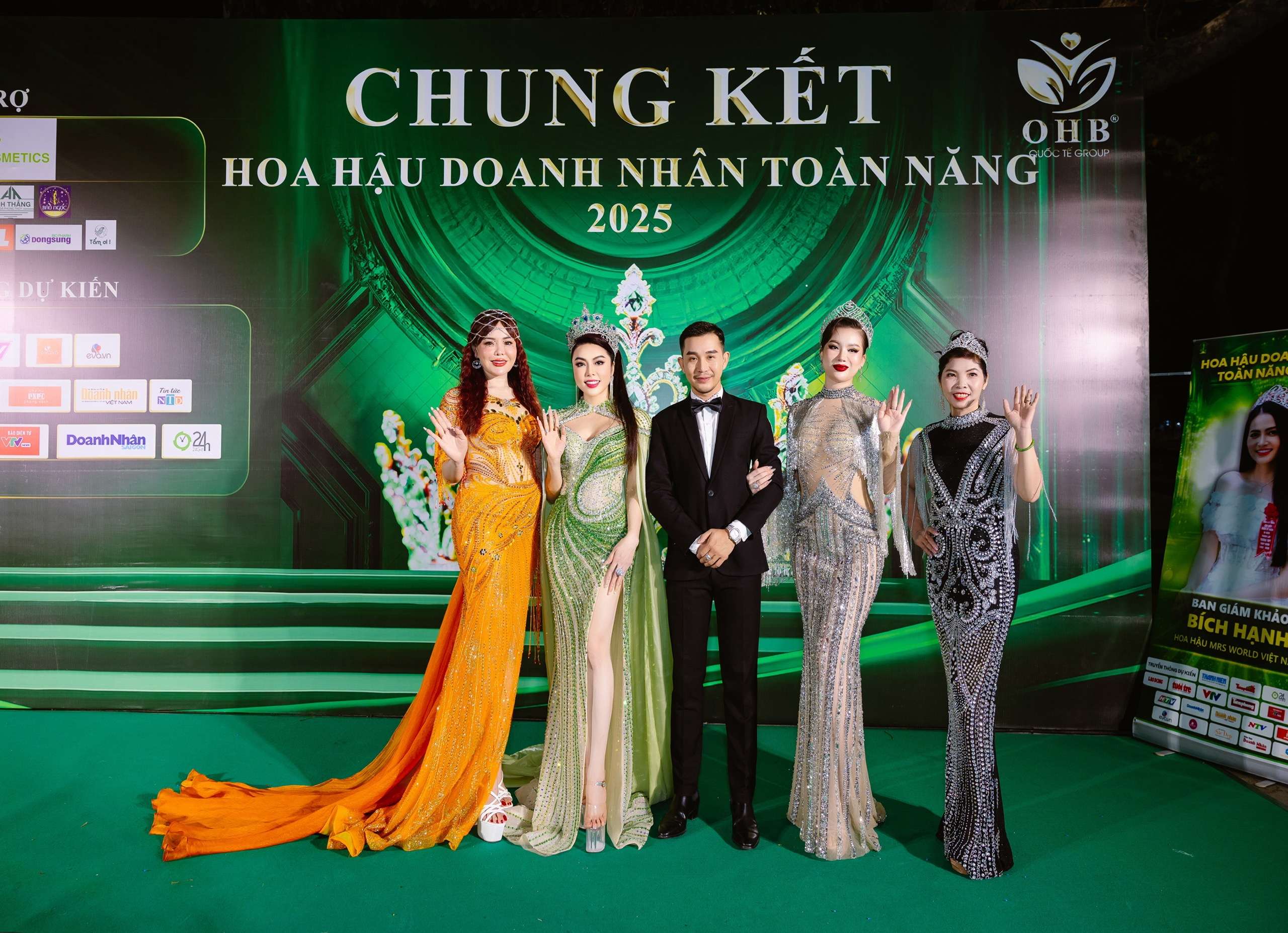 TGĐ Quốc Tế Group – Trưởng Ban Tổ Chức Hoa hậu Doanh nhân Hòa Bình Trái Đất 2025: Nghiêm Thị Huệ 2 z6649890904715 9468db4afa6177c0c8e7b019de2370cb