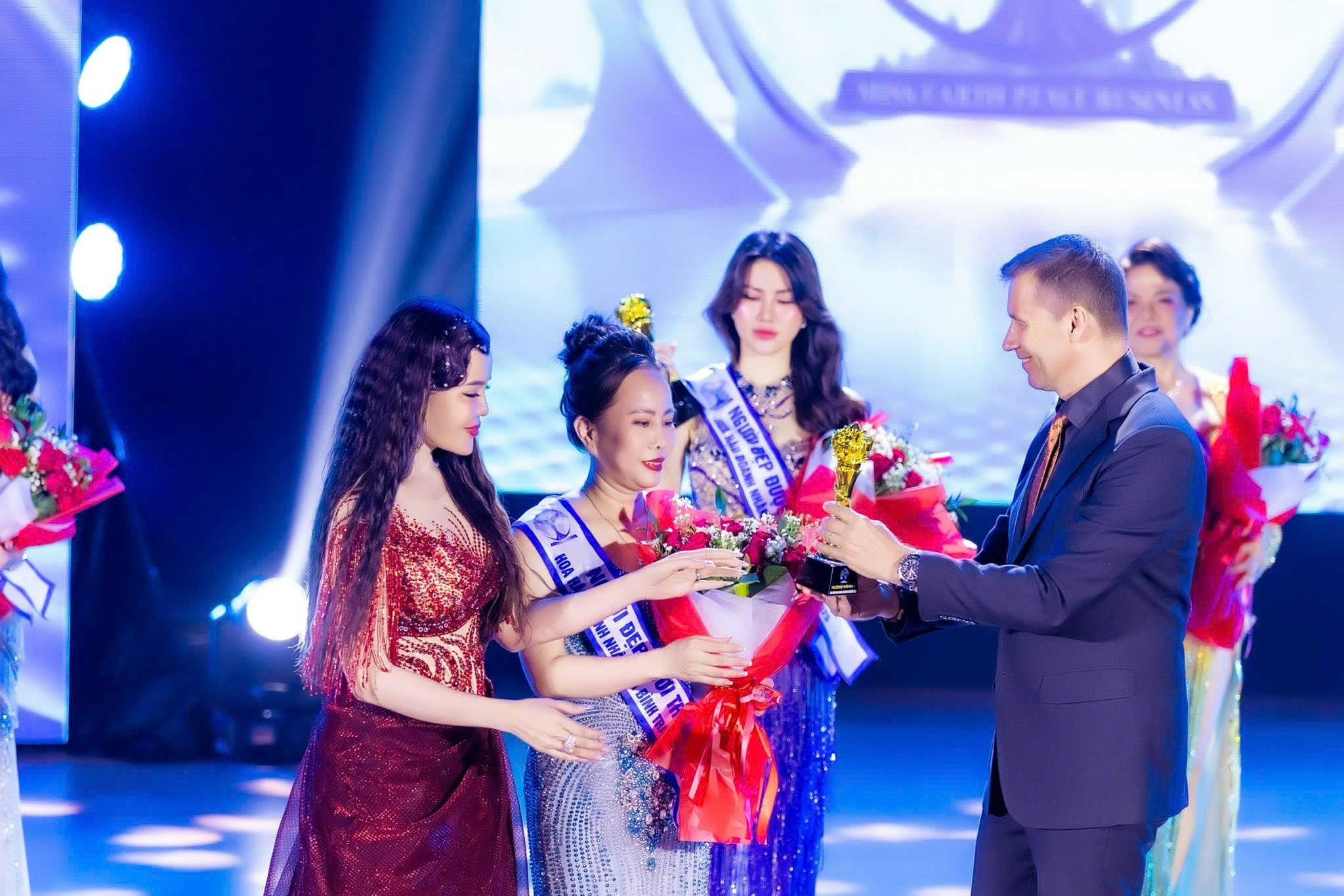DOANH NHÂN LƯƠNG KIM BÚP XUẤT SẮC GIÀNH DANH HIỆU “NGƯỜI ĐẸP NHÂN ÁI” – LAN TỎA YÊU THƯƠNG, KIẾN TẠO GIÁ TRỊ 8 IMG 1753590531587 1753693594852