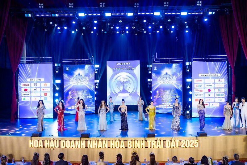 Hồ Thanh Tuyền Người đẹp đến từ Tiền Giang đăng quang Hoa Hậu Doanh Nhân Hòa Bình Trái Đất 2025 2 KHAN0618