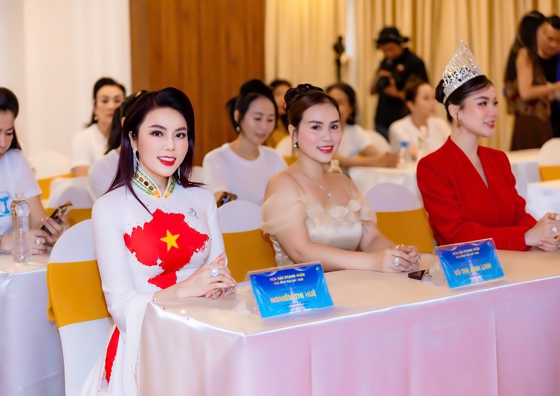 Thí sinh Hoa hậu Doanh nhân Hòa Bình Trái Đất 2025 chính thức nhập cuộc – lan tỏa năng lượng tích cực và kết nối yêu thương 3 z6826209276247 b0a39a1d9bf35c10bb1f9604cdc7fb88