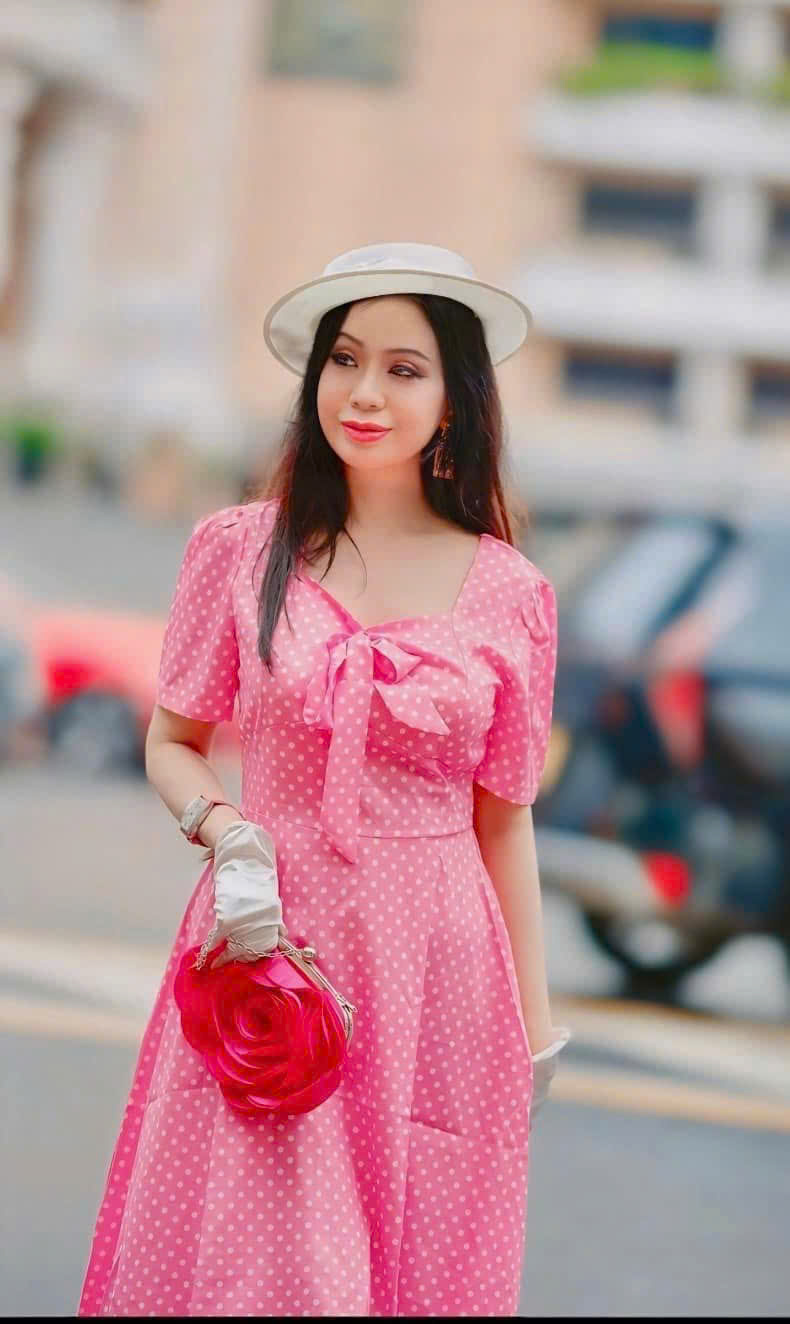 Hoa hậu Sắc đẹp Hoàn Vũ Thanh Hằng dịu dàng, thanh lịch với họa tiết chấm bi 4 z6844896823111 3d3e6cbf481aaec1e13ae6249c144ffa