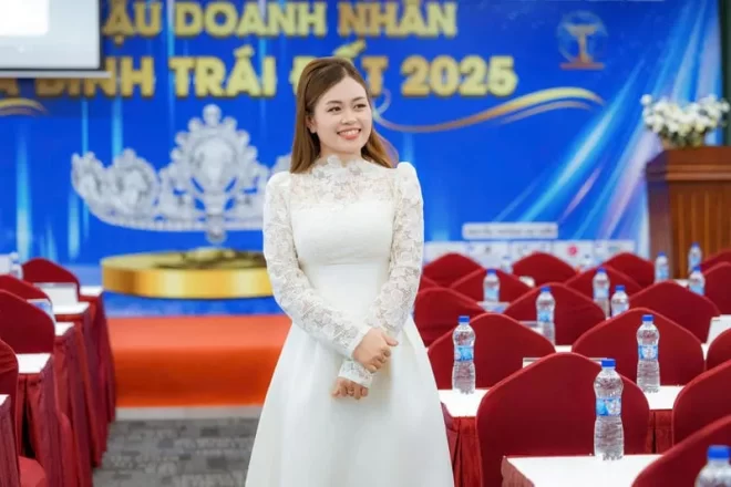 Biên tập Đinh Thu – nhiệt huyết hơn một thập kỷ người “đứng sau ánh đèn”