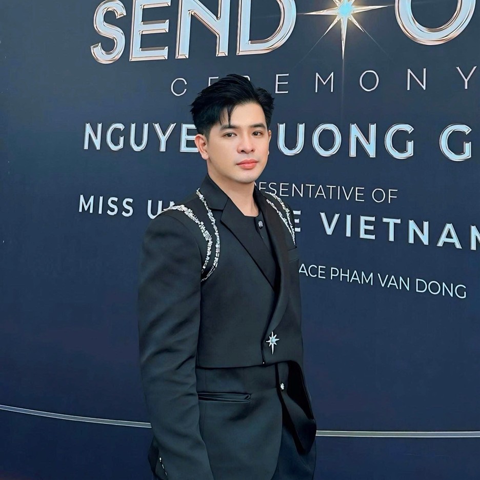 Dương Thanh Tiến: Hành trình từ chàng trai rụt rè đến người dẫn chương trình truyền cảm hứng 11 Anh24